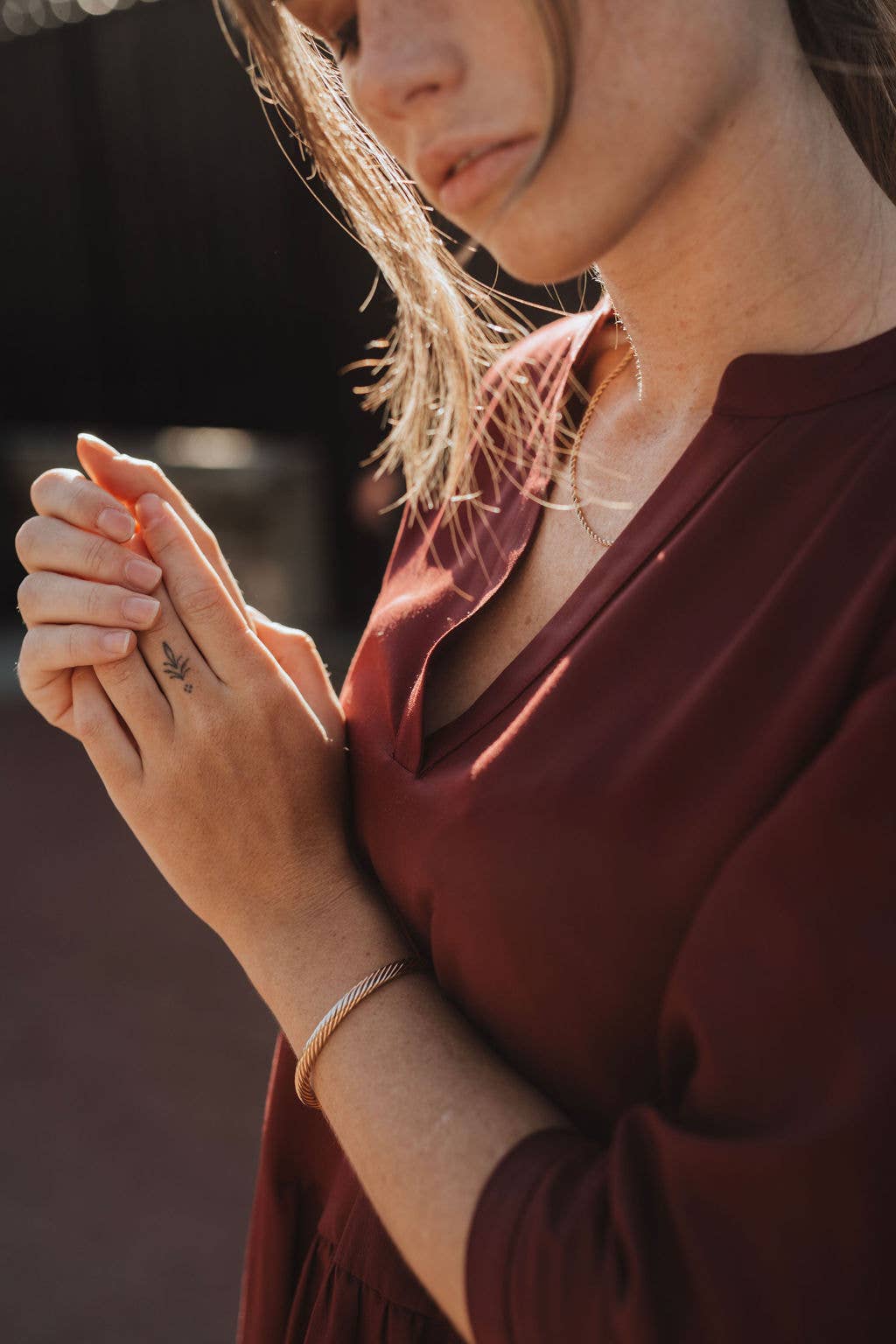 Sevenlie – Engroshandel Kjole - Dame – Roma-kjole i Bordeaux med A-form og lommer1