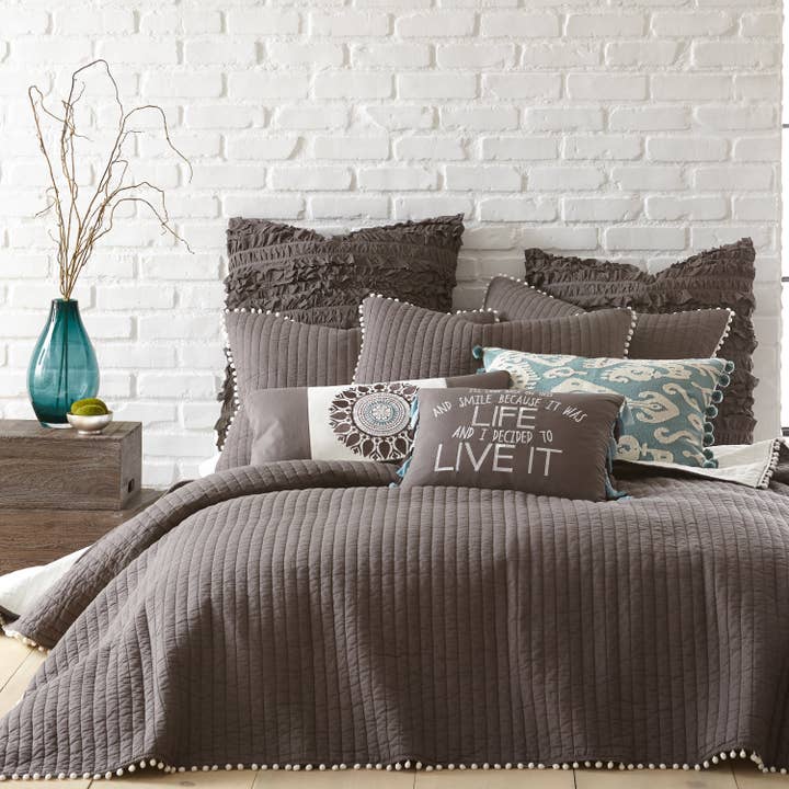 Levtex Home - Wholesale Quilt - Pom Pom Quilt