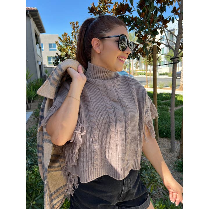 Justin & Taylor - Wholesale Poncho - Dames - Cider || Crop Top Poncho met Kwastjesrand12