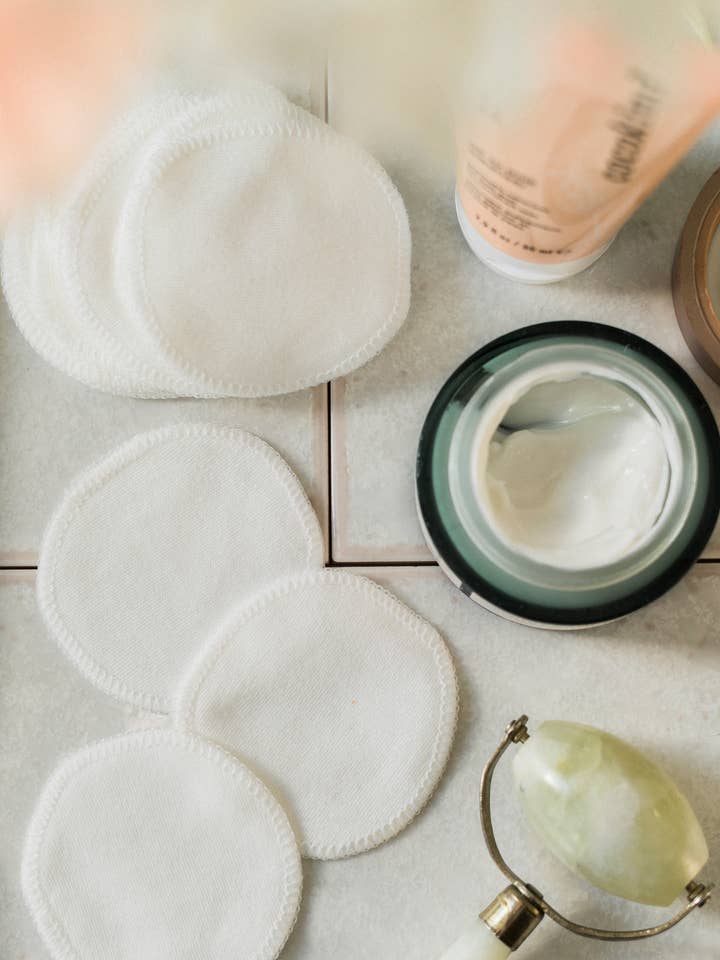 Organic Cotton Rounds - White for wholesale by Freon Collective