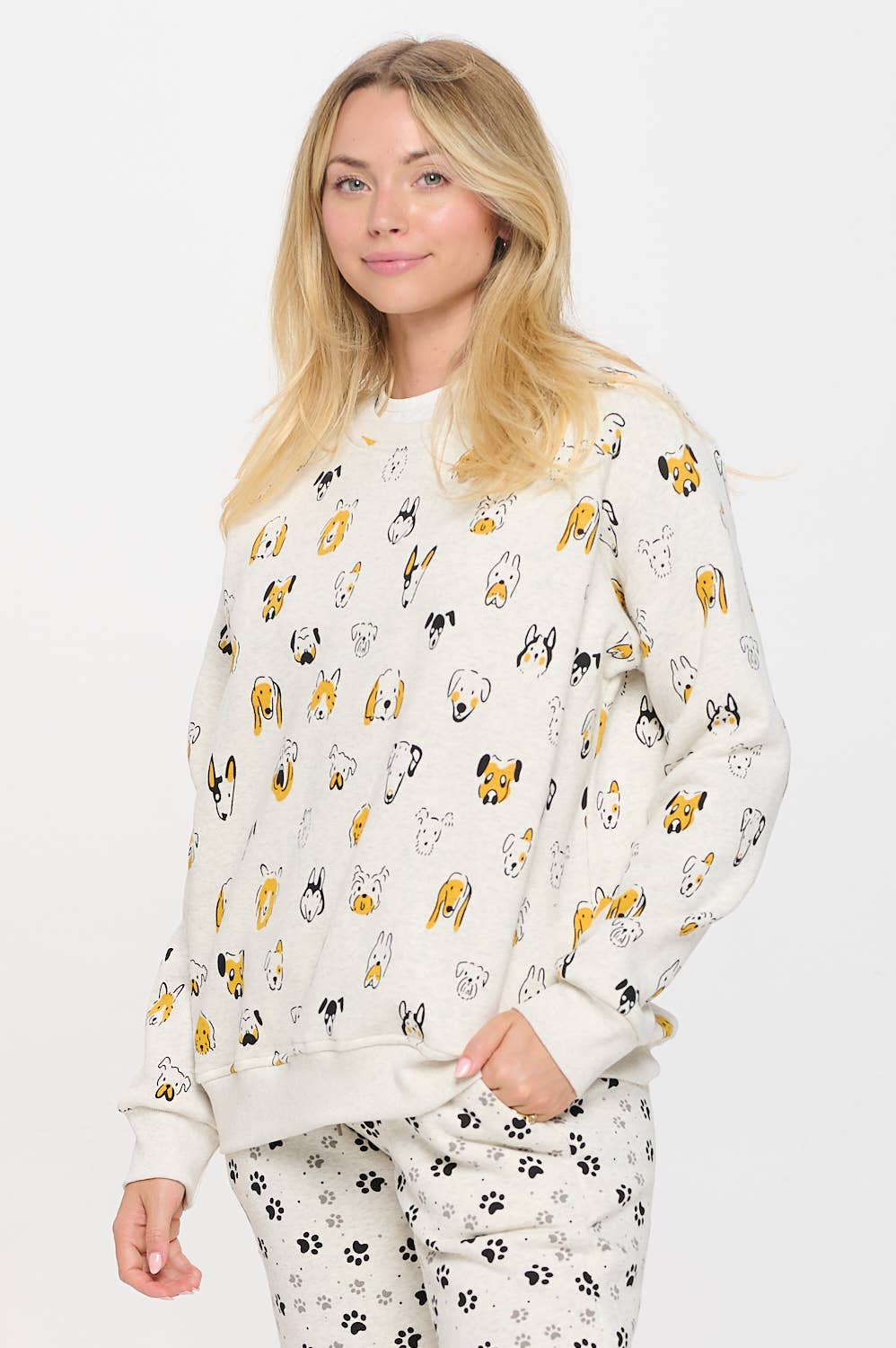 SM WARDROBE - Wholesale Sweatshirt - Women's - COLORFUL DOG HEAD PRINT SWEATSHIRT4