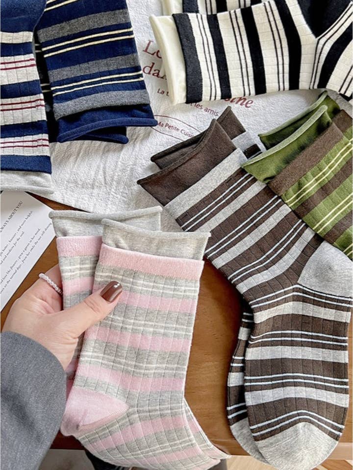 Funkyrel® Atzbranding Limited - Wholesale Socks – Women's - Rufia - Stripe Color-Block Mid-Calf Capsule Socks7