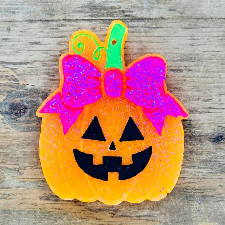 Halloween-Kürbislaterne mit einer Schleife Auto-Duftanhänger für den Großhandel von Southern Creek Wholesale