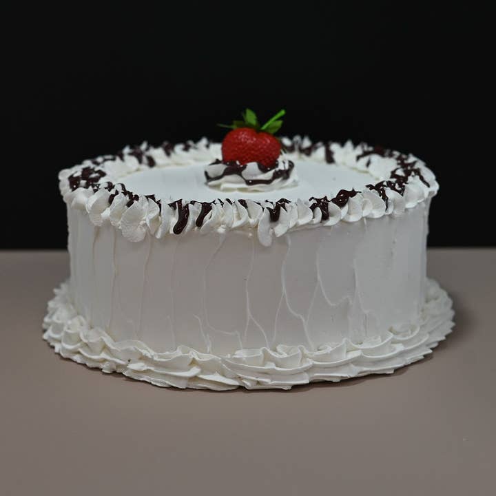 Stor falsk vaniljkaka för wholesale av Just Dough It! Fake Foods