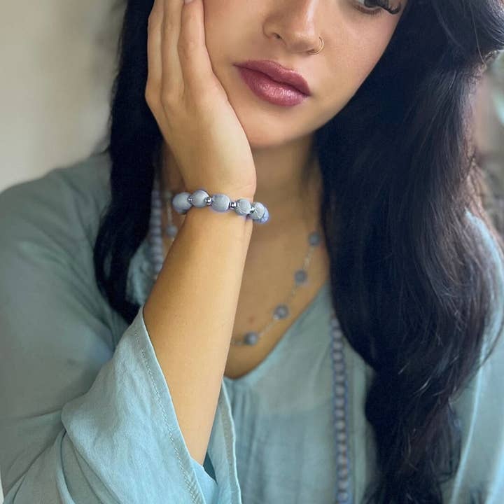 Humble Hilo – Großhandel Perlenarmband – Humble Hilo Sari Schmuck, Textilperlen- und Metallperlenarmband45