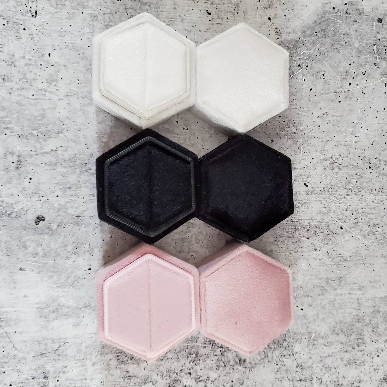 Salt and Sparkle - Wholesale Jewelry Box/Organizer - Velvet Ring Box1