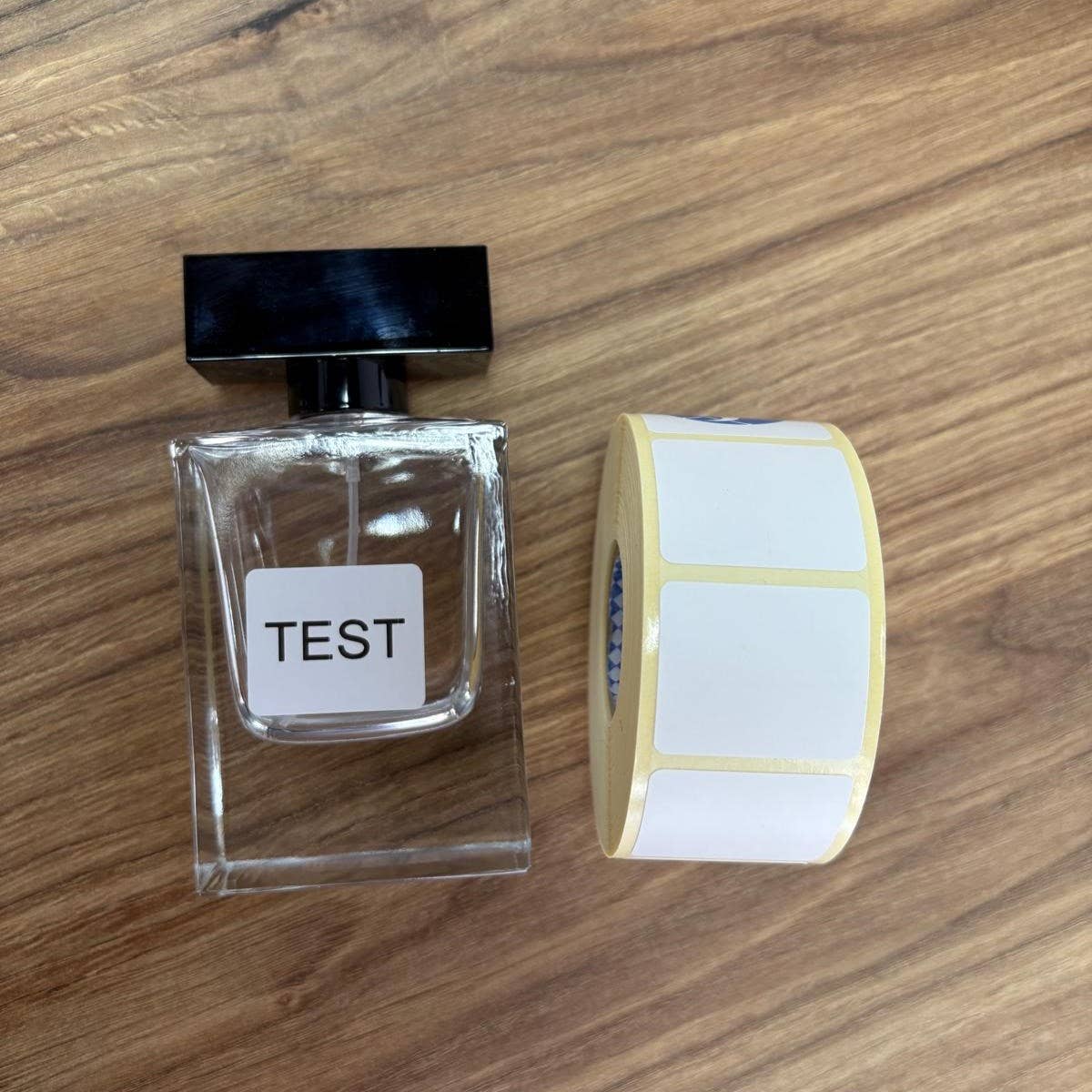 Pluraltex - Perfume Private Label - Wholesale Address Labels - Roll of 1000 White Thermal Labels - 30x25mm0