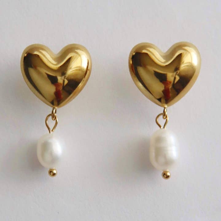 Boucles d'oreilles Valentina | Boucles d'oreilles pendantes cœur en perles pour la vente par JESSA Jewelry
