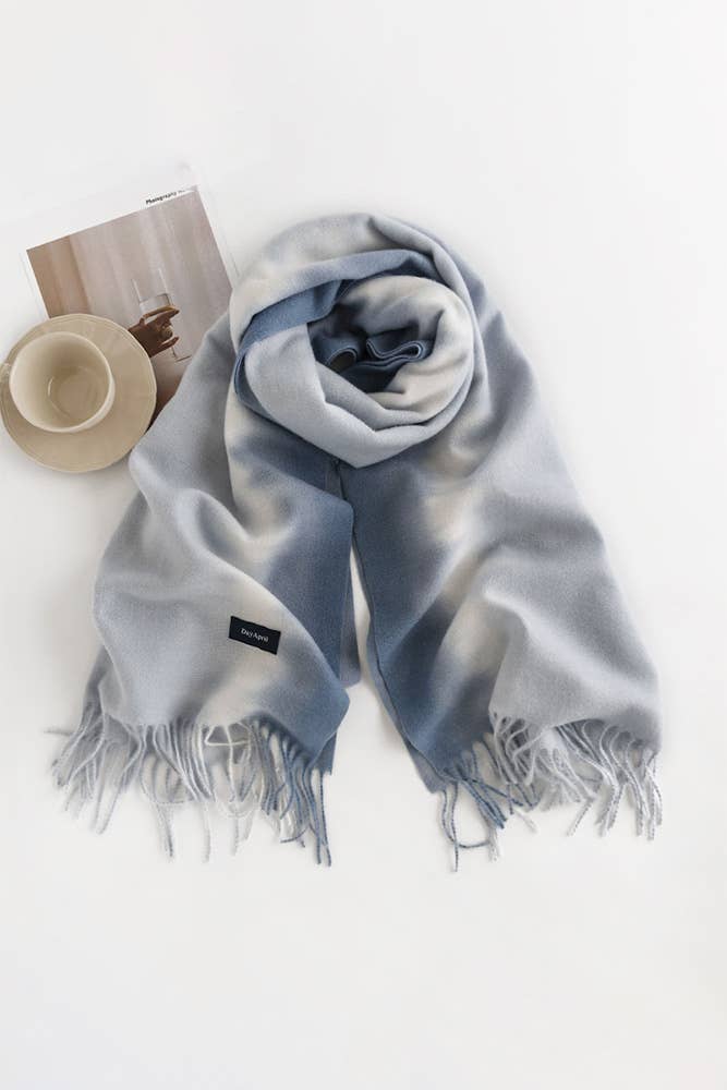 UNISHE - Wholesale Scarf - Women's - Gradient Color Fringe Scarf MOQ 3pcs ZK2144