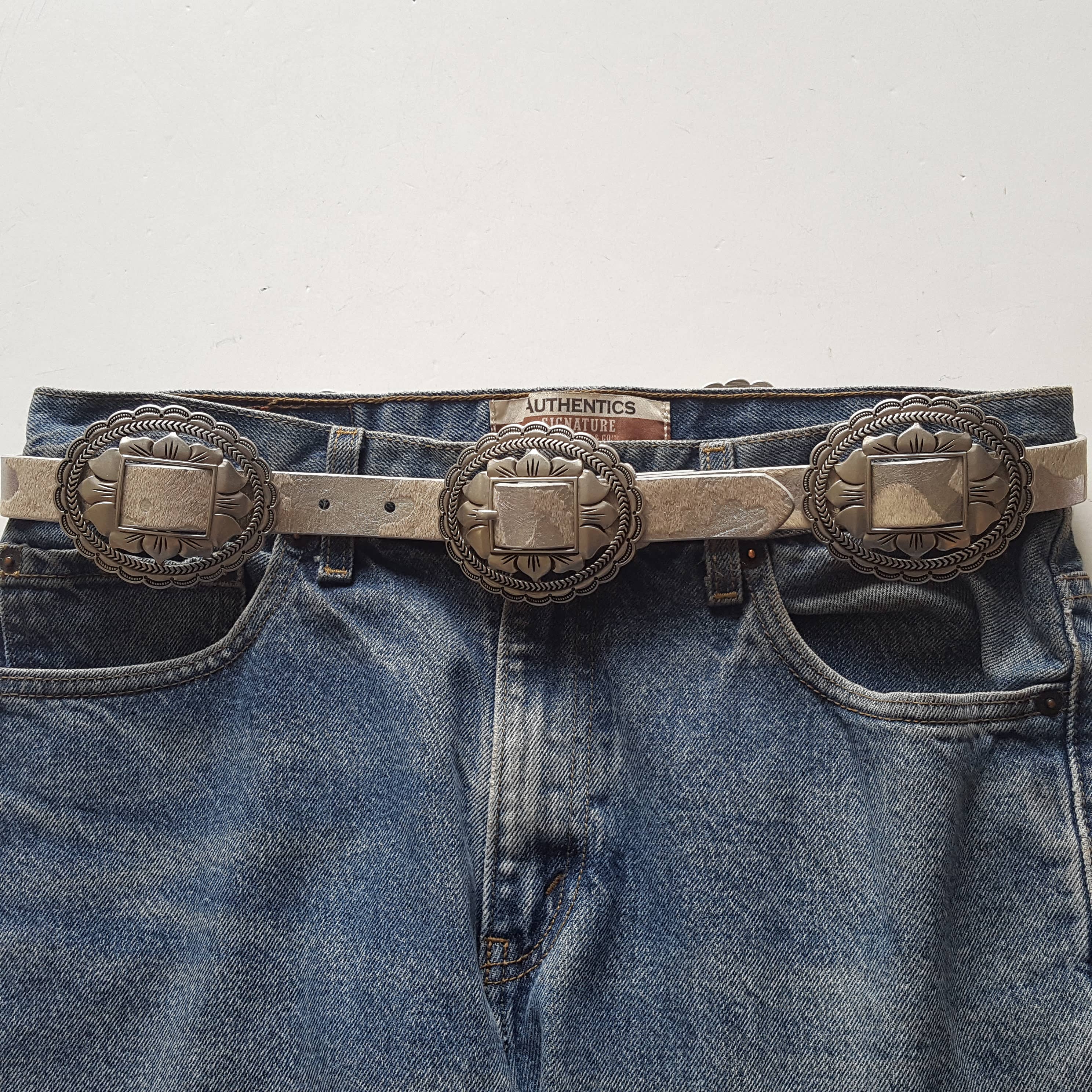 Axesoria West - Vendita all'ingrosso Cintura - Donna - Cintura concho floreale ovale occidentale con vero pelo di mucca7