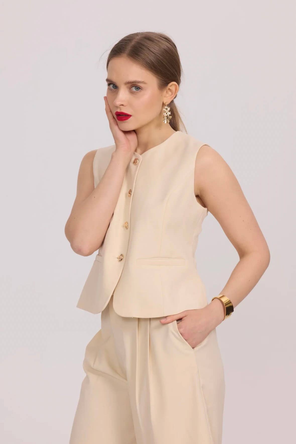 Frime - Wholesale Suit Vest - Women's - Sleeveless vest with golden buttons - 311517