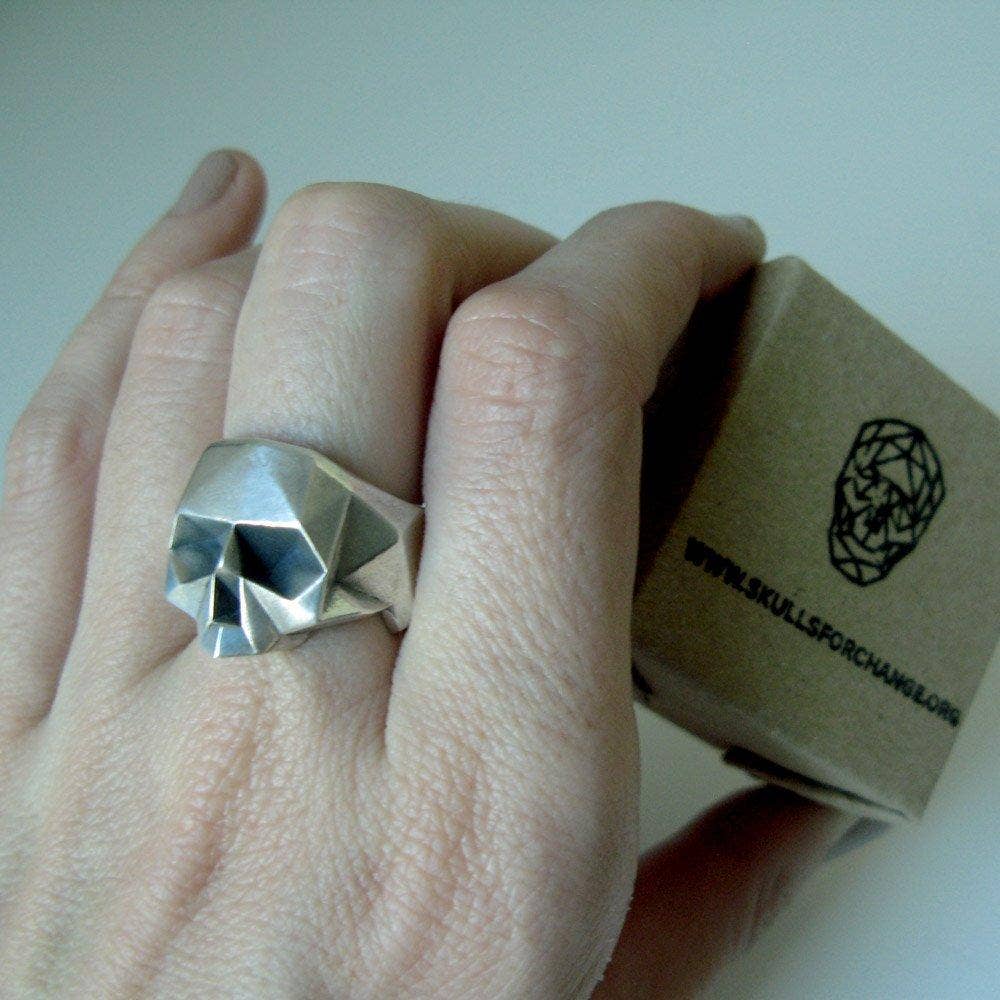 Xtellar – wholesale Cocktail/Statement Ring – Silverring med fasetterat dödskallemotiv (S, M)3