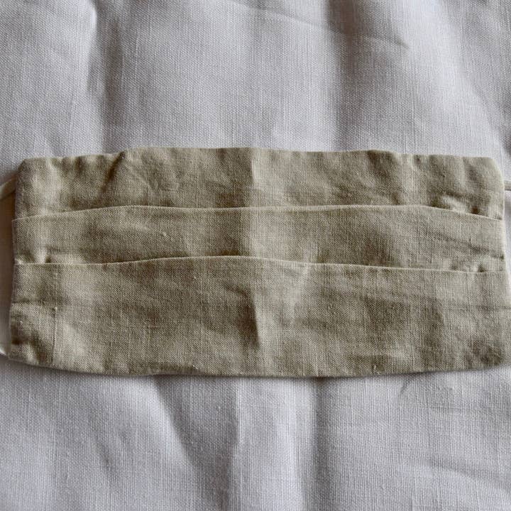 Masque facial en lin naturel, plissé pour la vente par Petits Mots