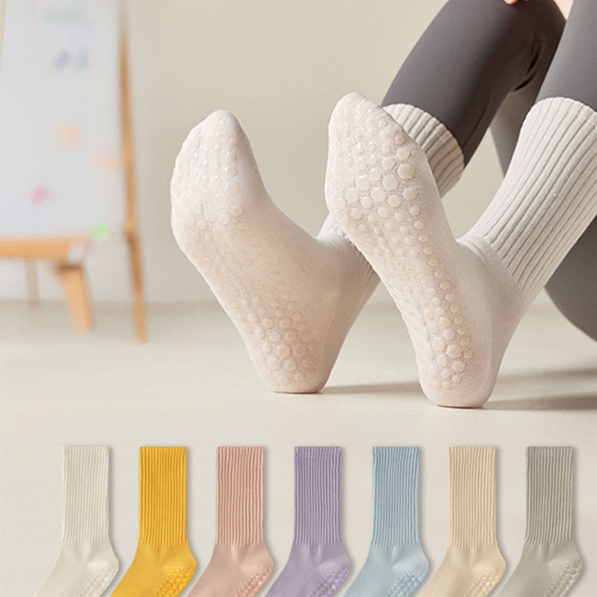 AK Brand - Wholesale Socks – Women's - 4-Pack Anti-Slip Yoga Socks with Grips Comfortable Ribbed De2