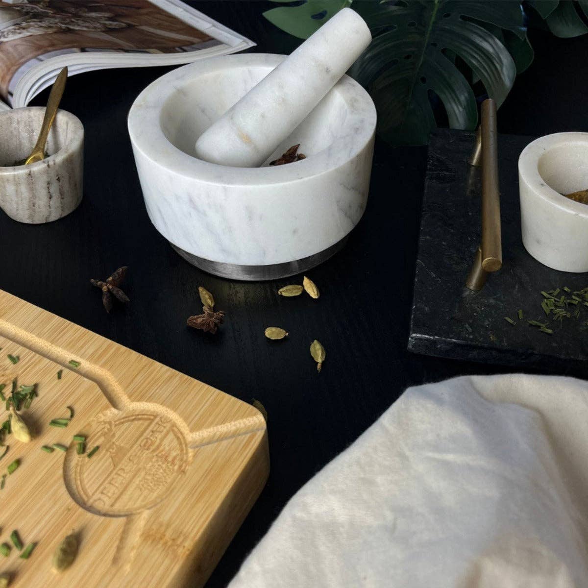 Nikita By Niki - Vente Mortiers et pilons - Ensemble pilon et mortier en marbre blanc, 3 couleurs4