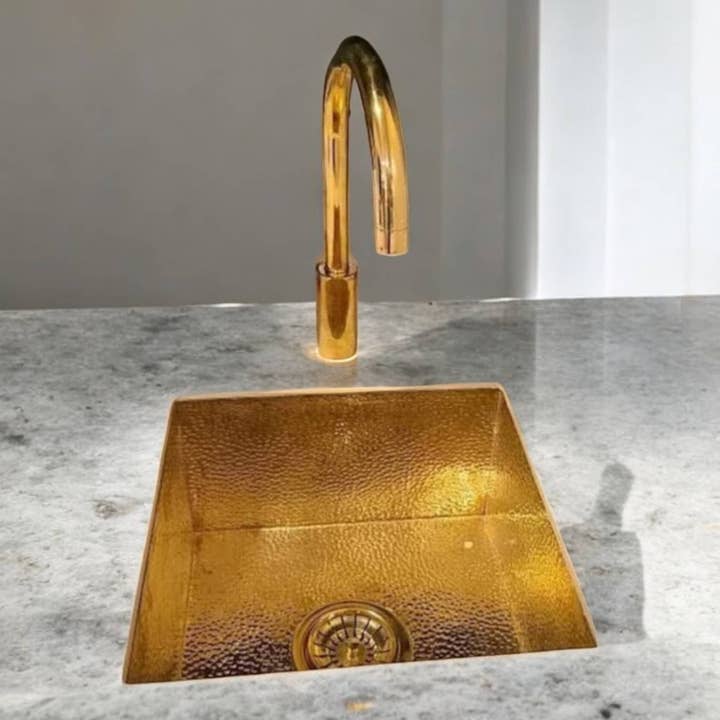 Évier martelé encastré en laiton massif non laqué — Évier de bar de cuisine, évier îlot, évier d'extérieur pour la vente par Moroccantastics