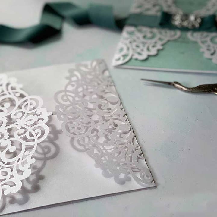 Imaginediy – wholesale Invitations – Lavish Laser Cut Invitation - White2