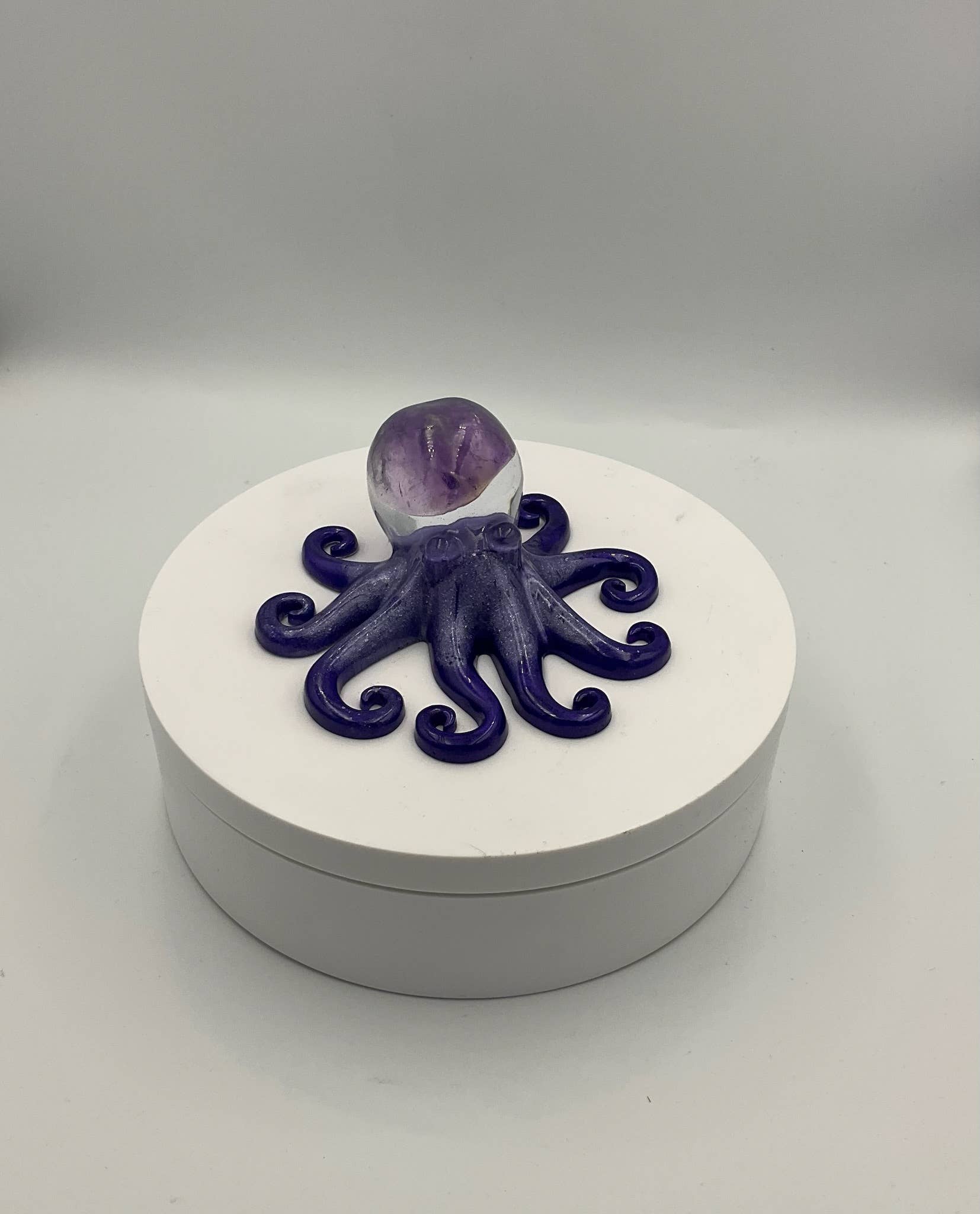 Seriously Perfect Finds, LLC - Wholesale Decorative Figurine - Octopus Figurine with Amethyst Crystal
