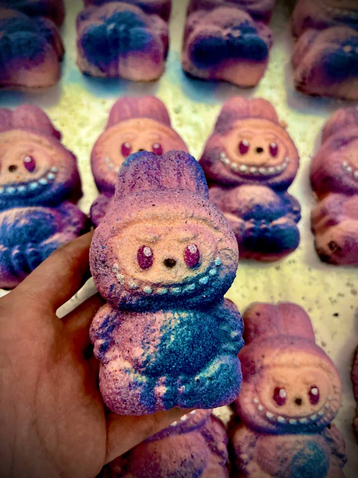 Bombe de bain Bubu pour la vente par Man on the Moon Mystics