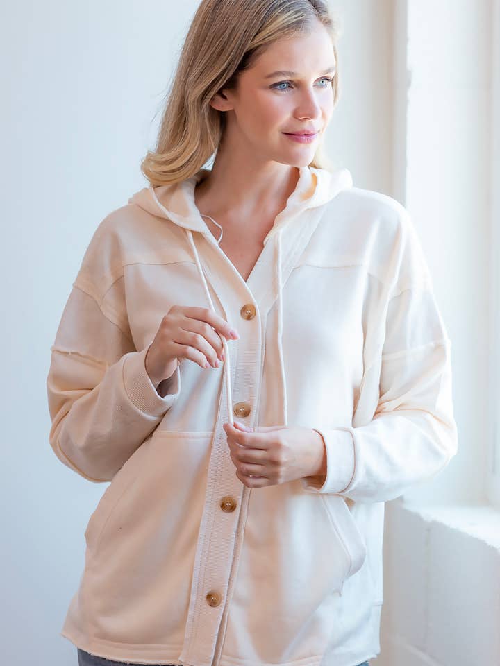 LJ76087T-manga comprida com capuz com botão e bolso superdimensionado por atacado de Taelynn