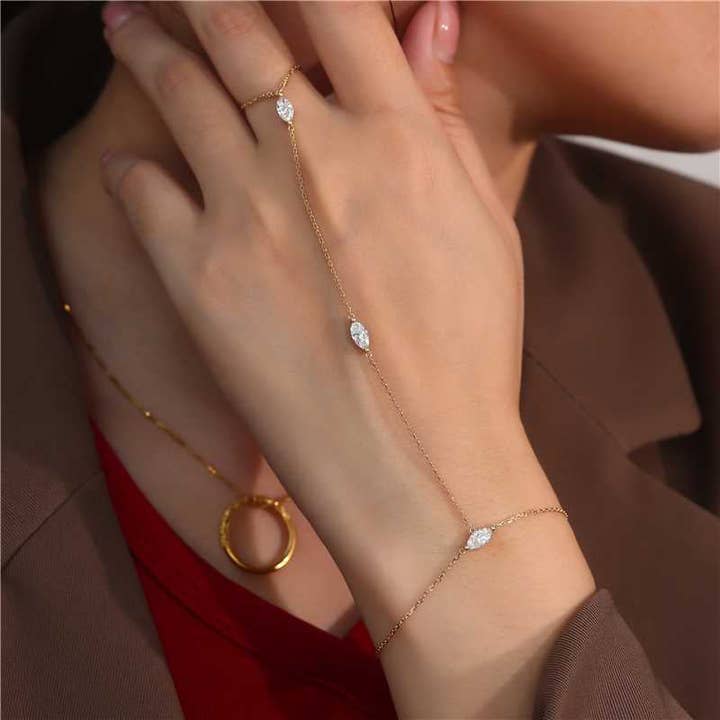 Hand Chain Lab Diamond 18k Gold for wholesale by Ghazalsjewels