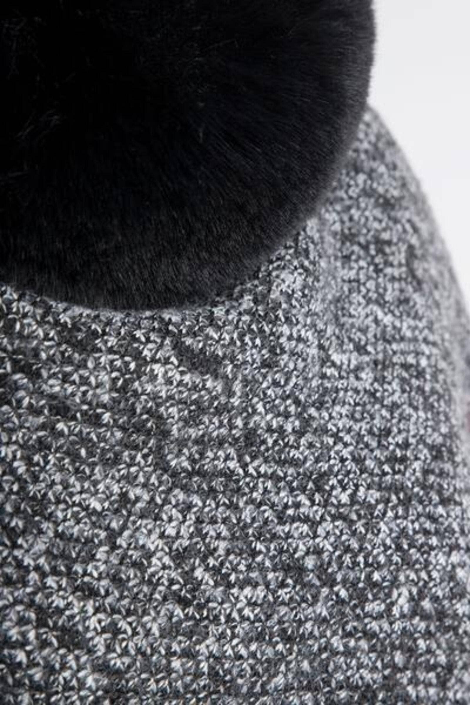 SAACHI - Wholesale Poncho - Dames - Posey Fur Pomponponcho20