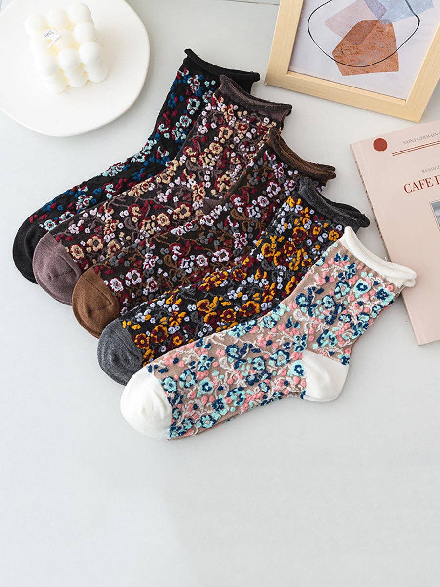 5 Pairs Winter Women Floral Jacquard Hemming Socks for wholesale on Faire1