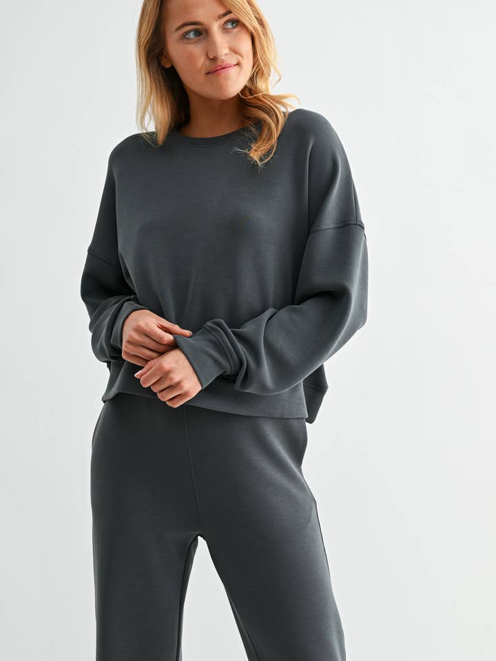 Mono B – Großhandel Sweatshirt – Damen – Laguna Pullover mit überschnittenen Schultern5