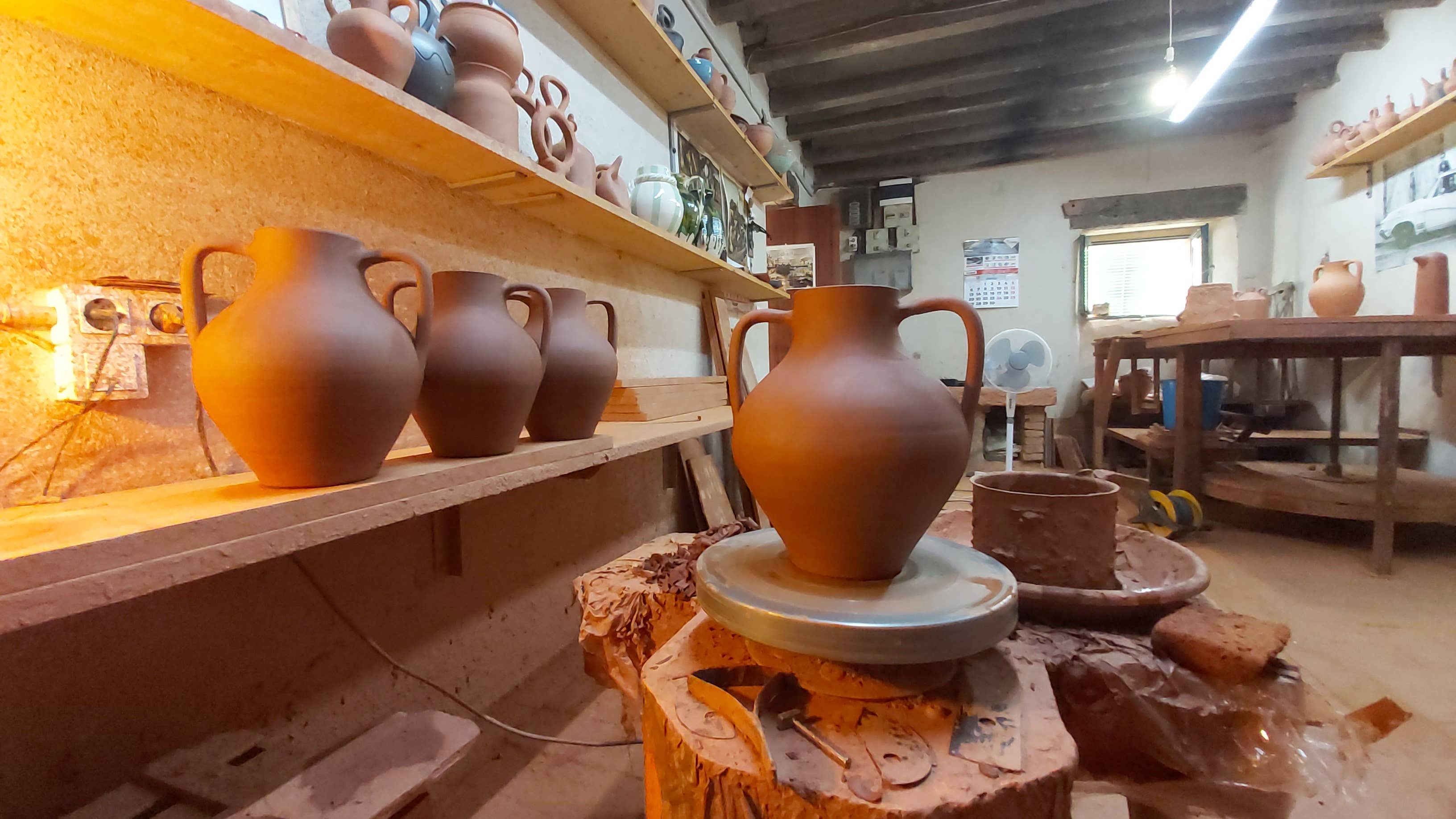 Cerámica Roca Caus - Vendita all'ingrosso Vasi - Vaso tradizionale in smalto ceramico con due manici11