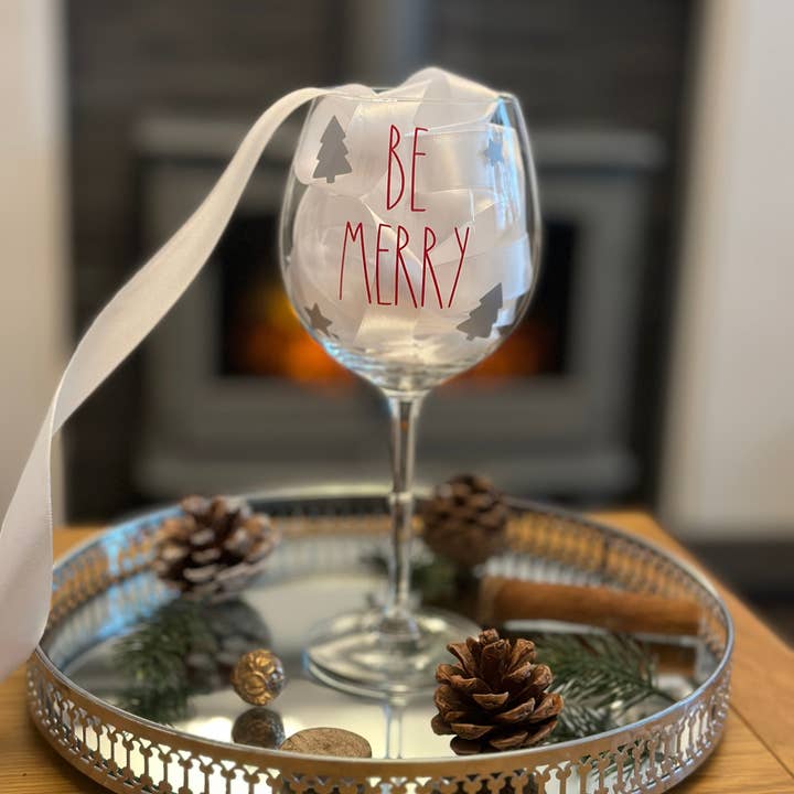 WinsterCreations™ – wholesale DIY craft kit – DIY Create Own CAMI Christmas Tree Stars Quotes For Glass Wine Gin Bottles Cups Decoration Window Door Labels1