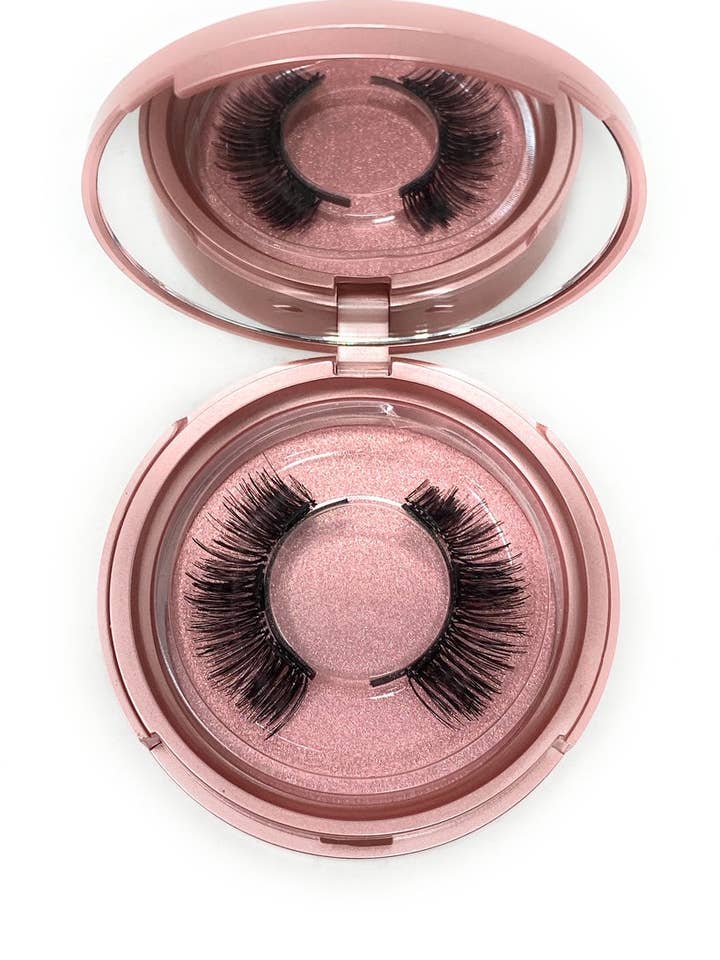 Magnetic Lash In The Style Perfect for wholesale by Miinachi Cosmetics