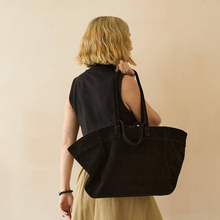 CHALK - Wholesale Shoulder Bag - Women's - Soho Slouch Suede Bag | Black