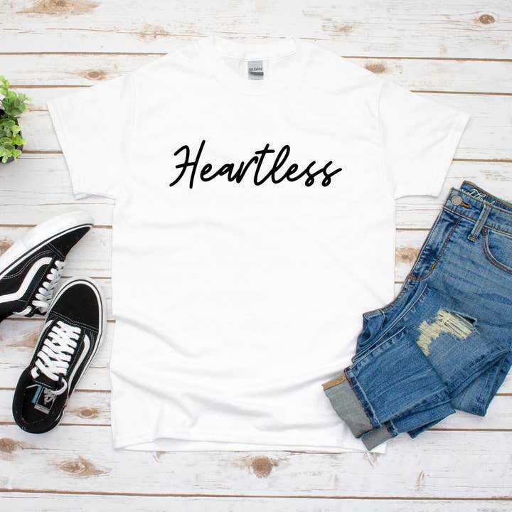 T-shirt Heartless pour la vente par Forensic Myles