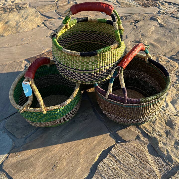 The African Home Goods - Wholesale Basket - Round Bolga Market Basket w/ Leather Wrapped Handle - Green Assorted 1 EA7