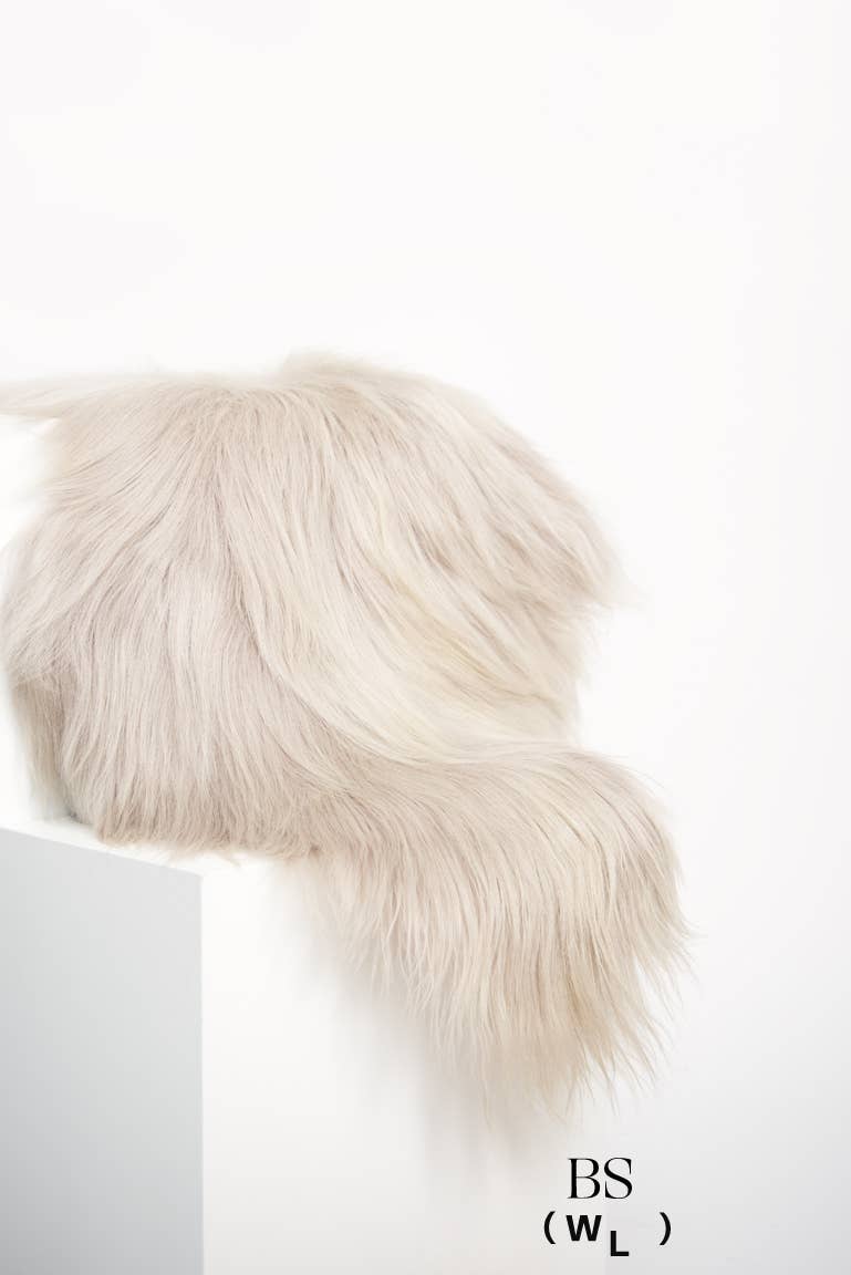 Black Sheep (White Light) - Vendita all'ingrosso Tappeto - Tappeto in pelle di pecora islandese nuda9