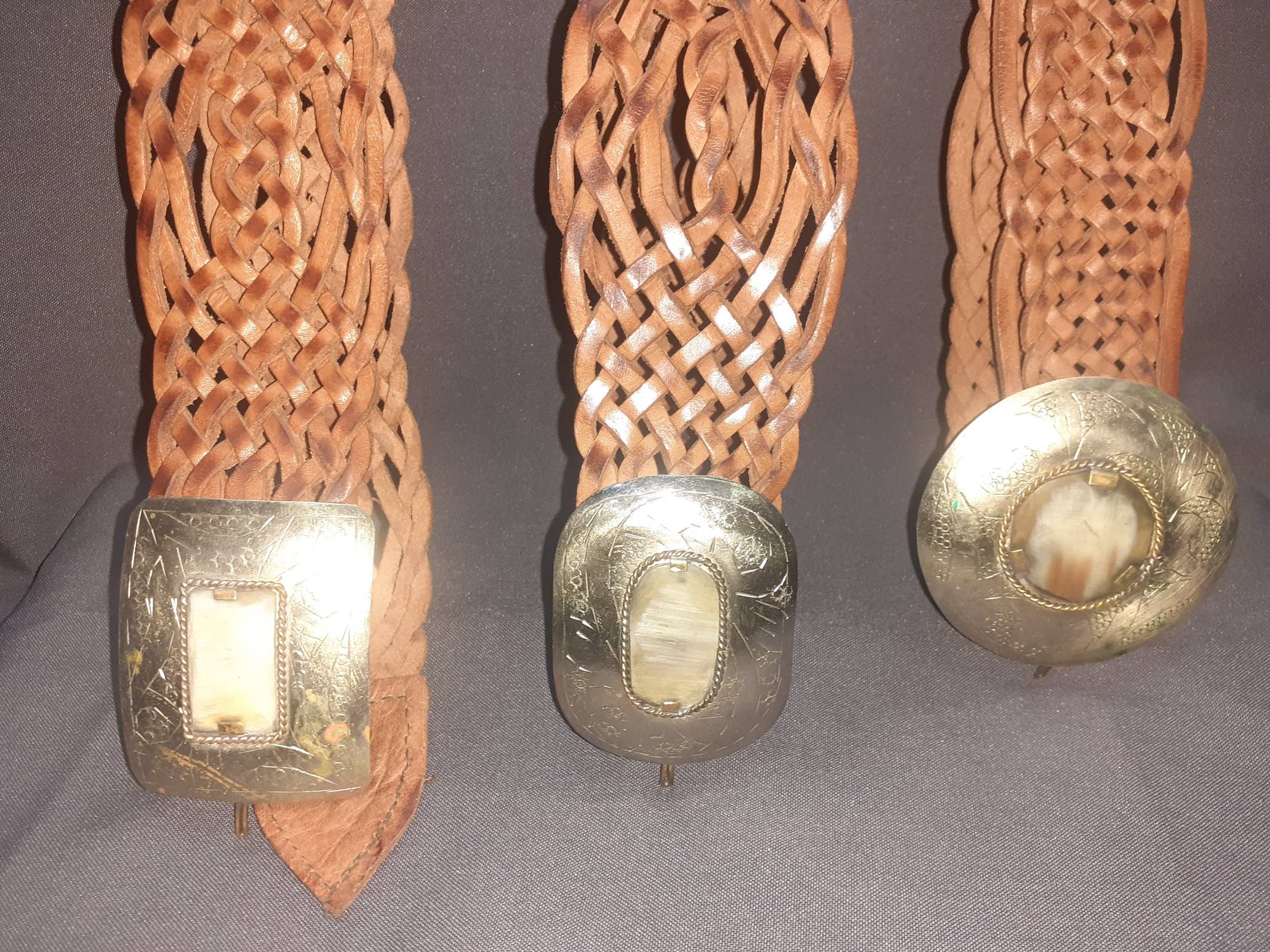 Hecho a mano – wholesale Bälte - Dam – Smalt flätat skärp i läder för damer med smal spänneplåt4