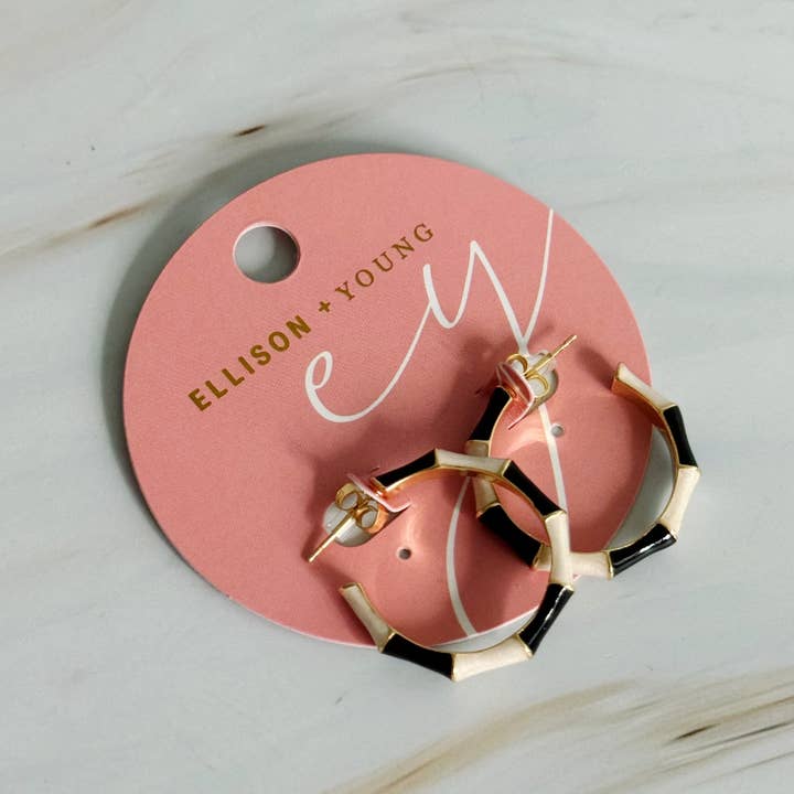 Ellison+Young - Vendita all'ingrosso Orecchini a cerchio - Orecchini a cerchio in bambù a blocchi di colore piccolo4