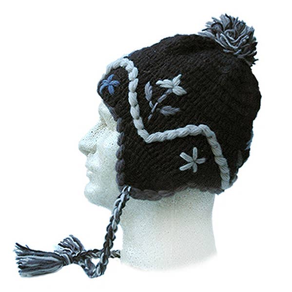 CHILLY WINDS CAPPELLO CON PATTA IN LANA ALL'UNCINETTO FODERATO IN PILE per la vendita all'ingrosso da parte di Gypsy Rose