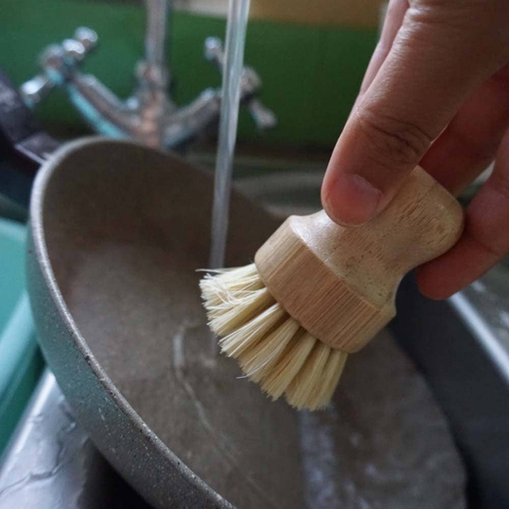 &Keep – wholesale Cleaning brush – &Keep Pot Brush - Medium: biodegradable sustainable scrubber1
