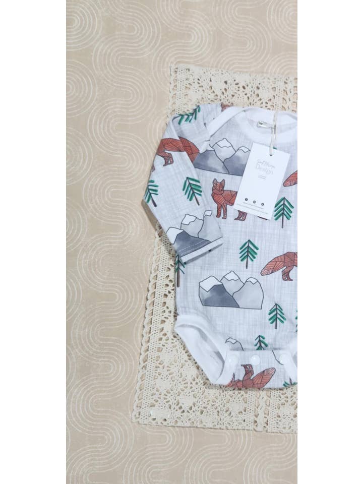Small Blessings Design – wholesale Bodysuit (non-footed) – Baby – Fox bodysuit,infant clothing, bodysuit,infant romper