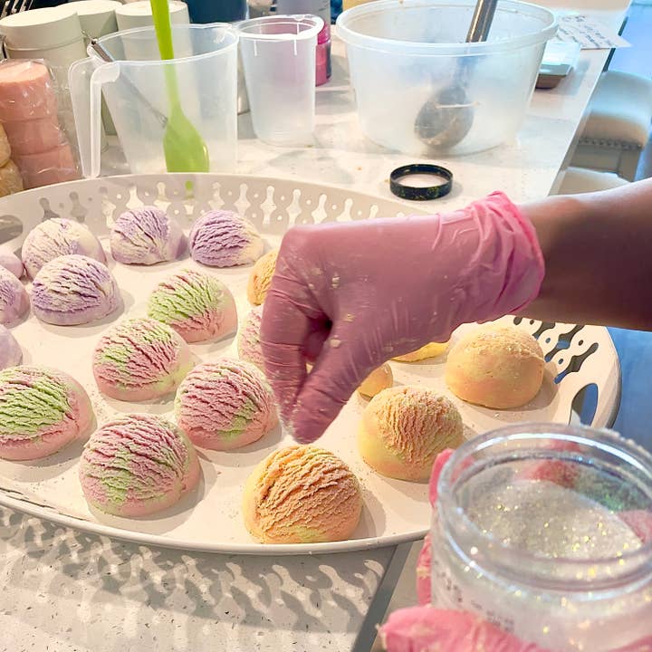 Gracie & Co. 1942 - Wholesale Bath Bomb/Fizz - 2 piece Coco Butter & Coconut Milk Bubble Bath Truffles1