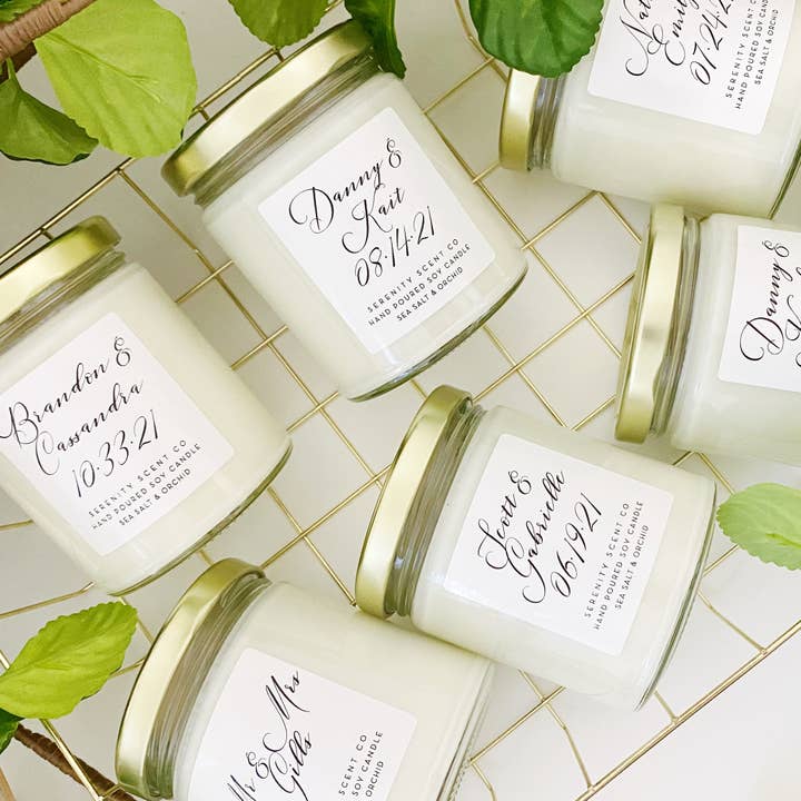 Faveurs de mariage personnalisées | Bougies de soja faites main de 9 oz pour la vente par Serenity Scent Co