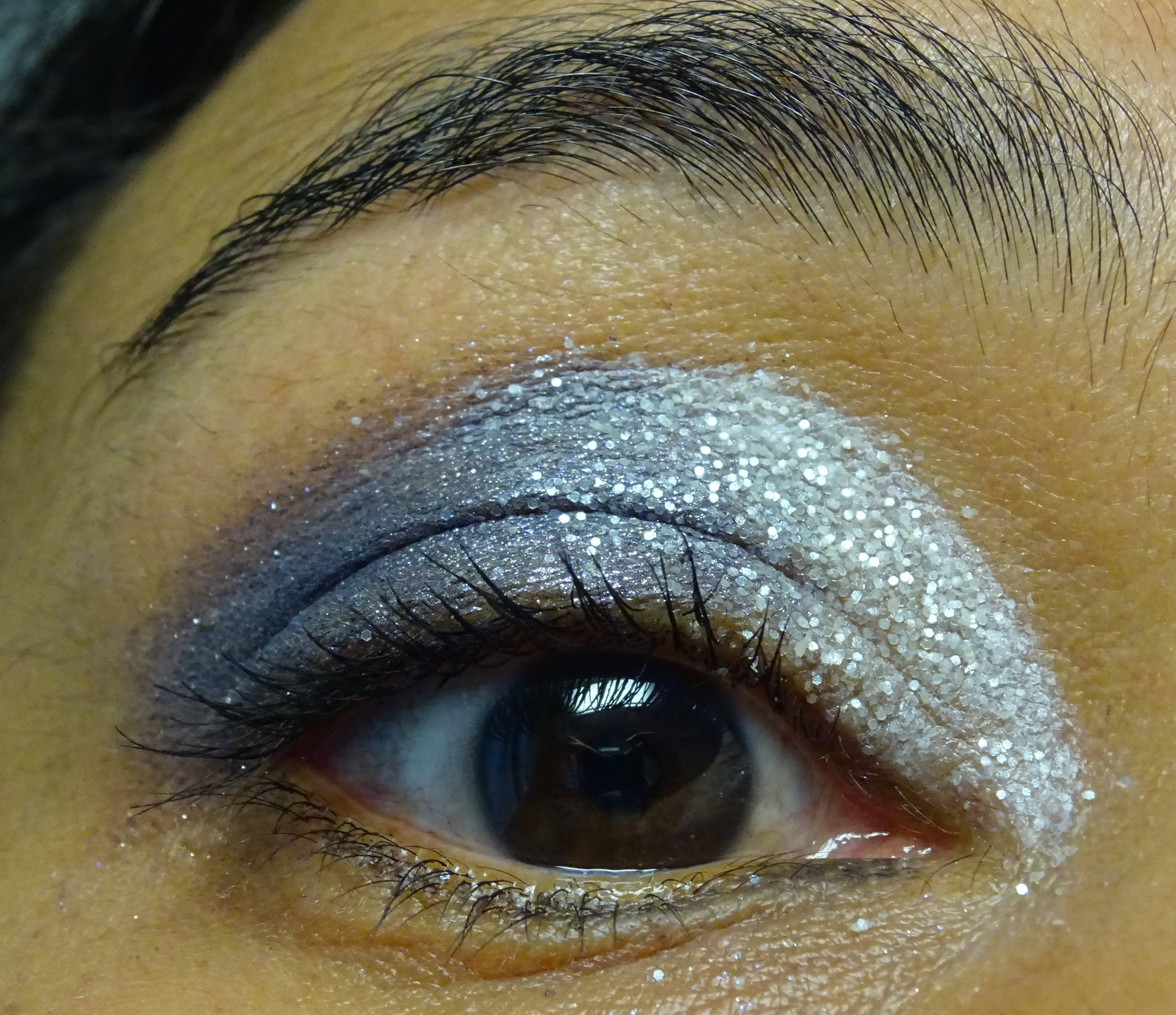 Éclairée - Vente Paillettes pour le corps - Paillettes Eco Glitter Frost Taille S2