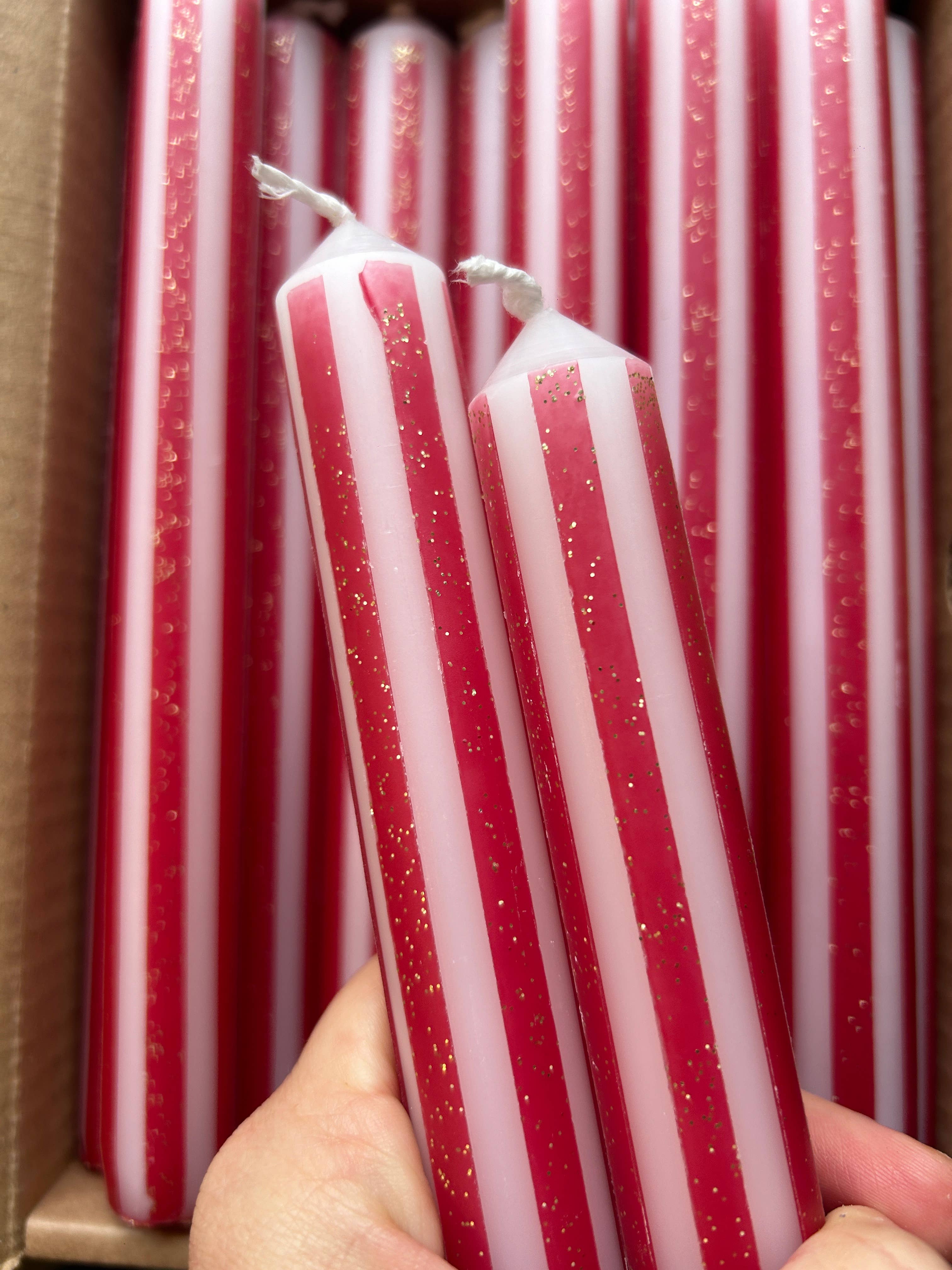 The Colour Emporium – wholesale Tapered candle/candlestick – Christmas Pinstripes Individual3