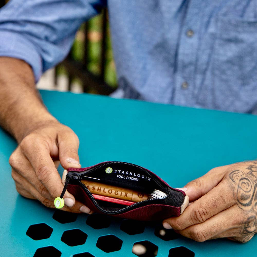 Maroon Dotsero 3.0 for wholesale on Faire9