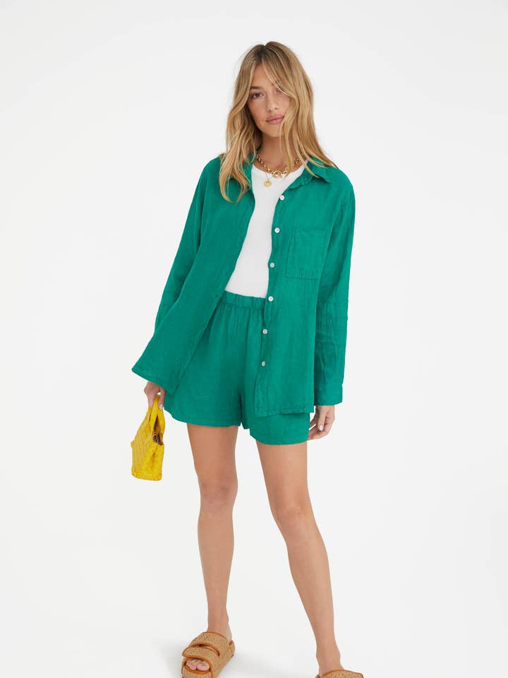 The Playa Linen Shirt in Emerald for wholesale by Marché