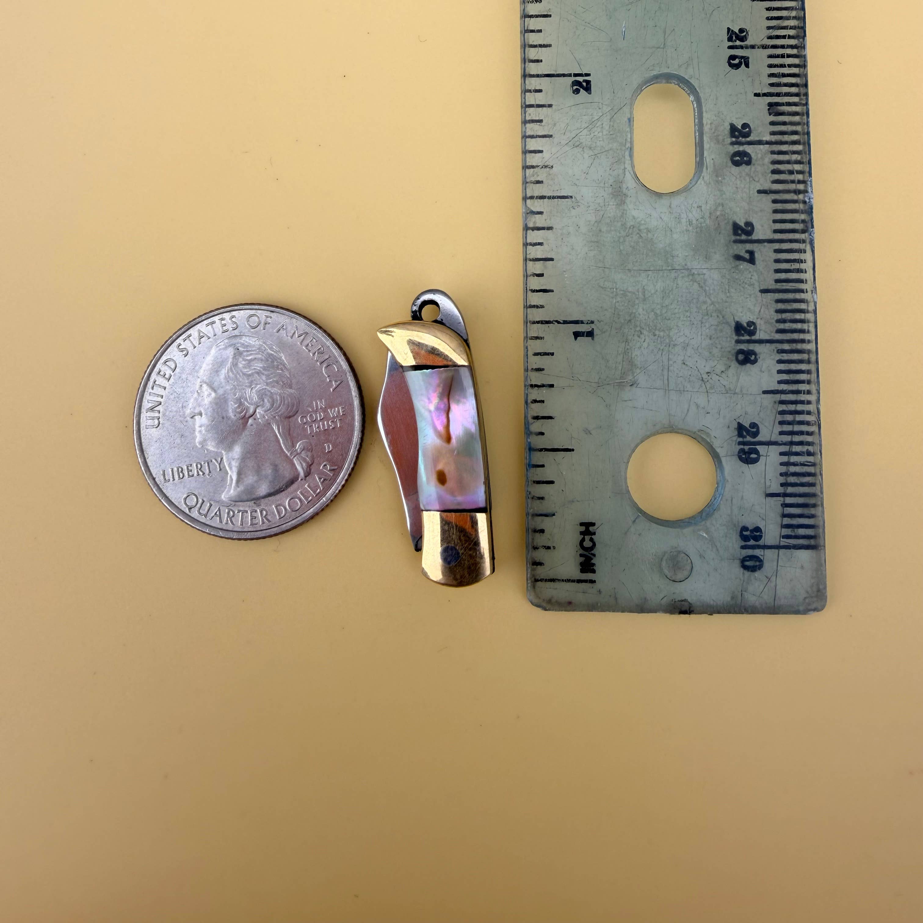 Fluff Hardware - Vendita all'ingrosso Collana con ciondolo/pendaglio - Collana Billie Jr. Fatta a Mano (Abalone)3