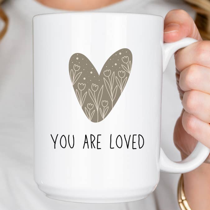 Vous êtes aimé Tasse de la Saint-Valentin | Tasse minimaliste moderne pour la vente par Press and Merch