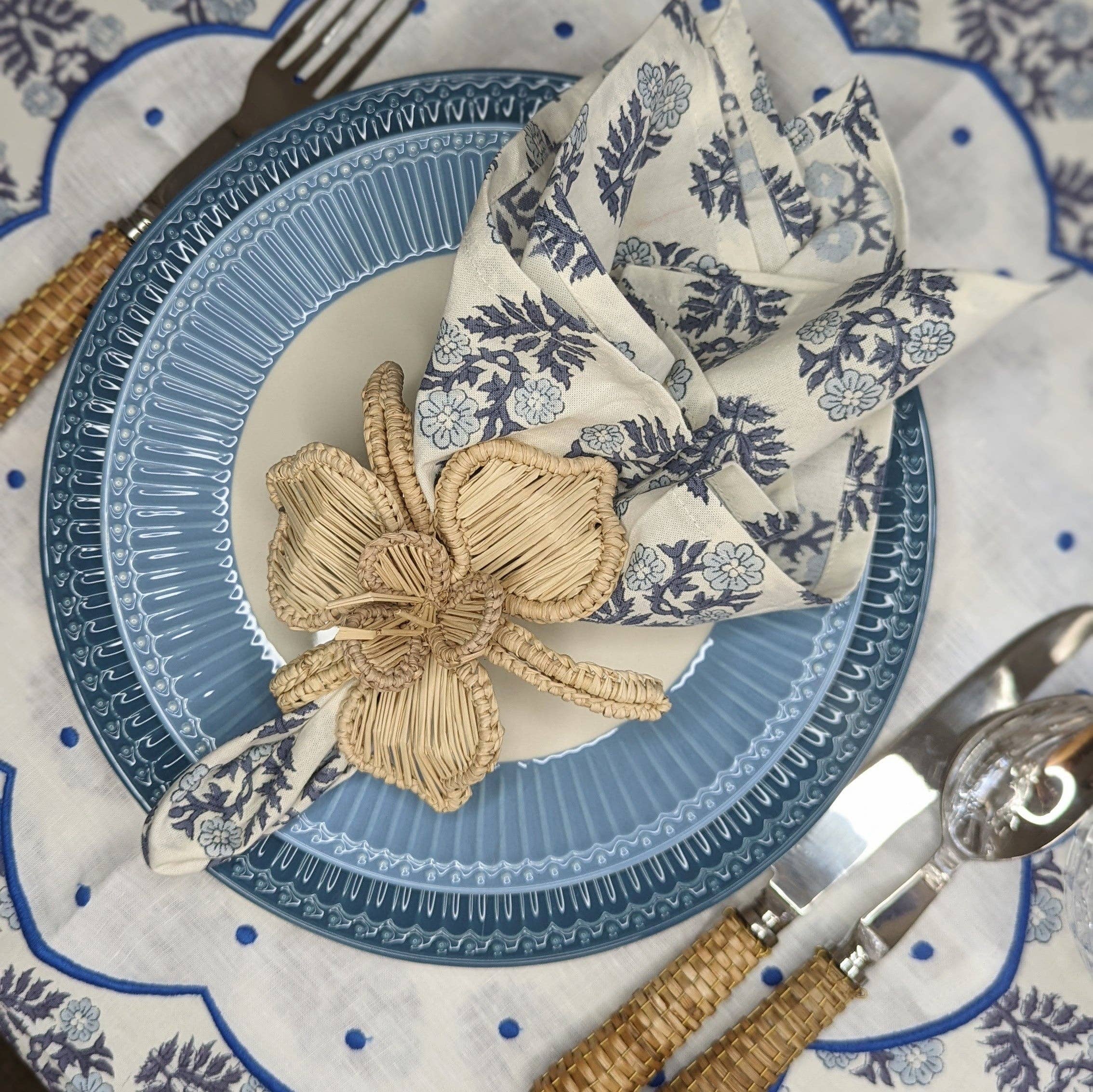 LNH EDIT – wholesale Tablecloth – Pia  Rectangular White/Blue Tablecloth2