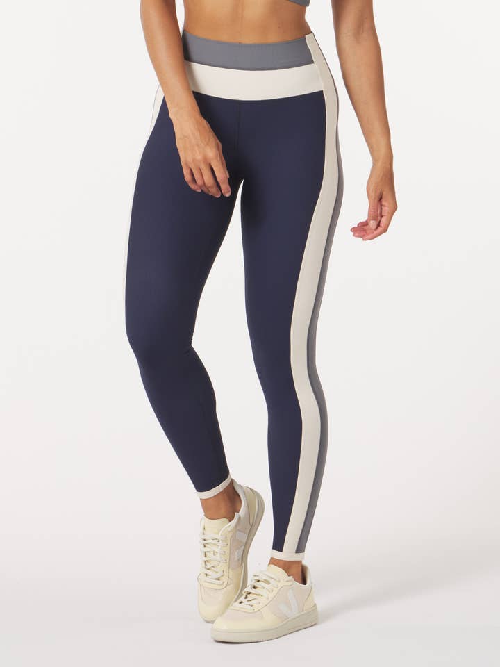 Leggings direzionali: Navy/Carbon/Oatmilk per la vendita all'ingrosso da parte di Glyder